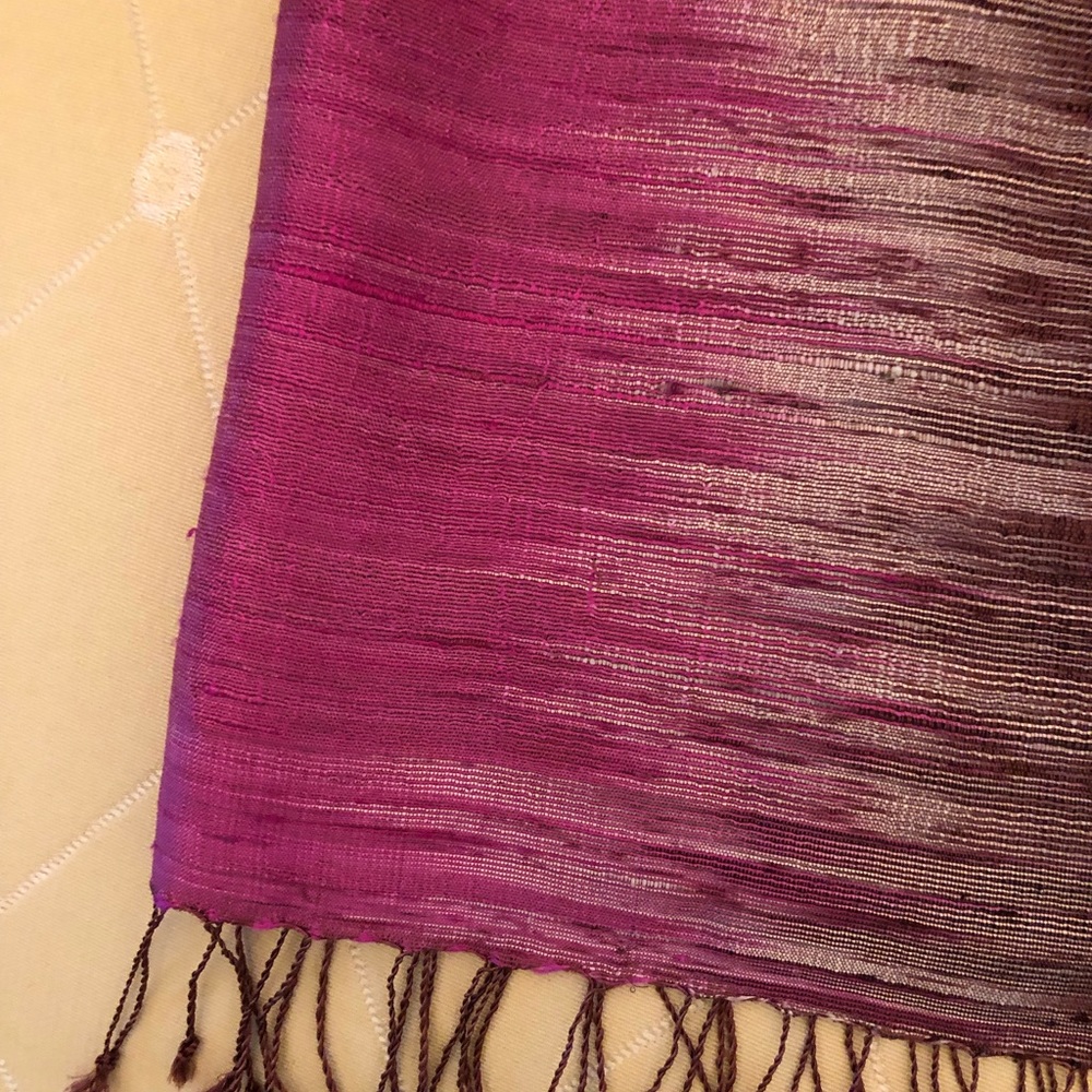 💯% Silk Jolie Femme Pink, Ivory, & Brown Fringed Scarf/Wrap - Picture 8 of 10